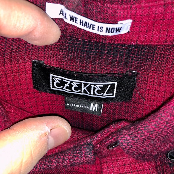 Ezekiel button down - Picture 3 of 3